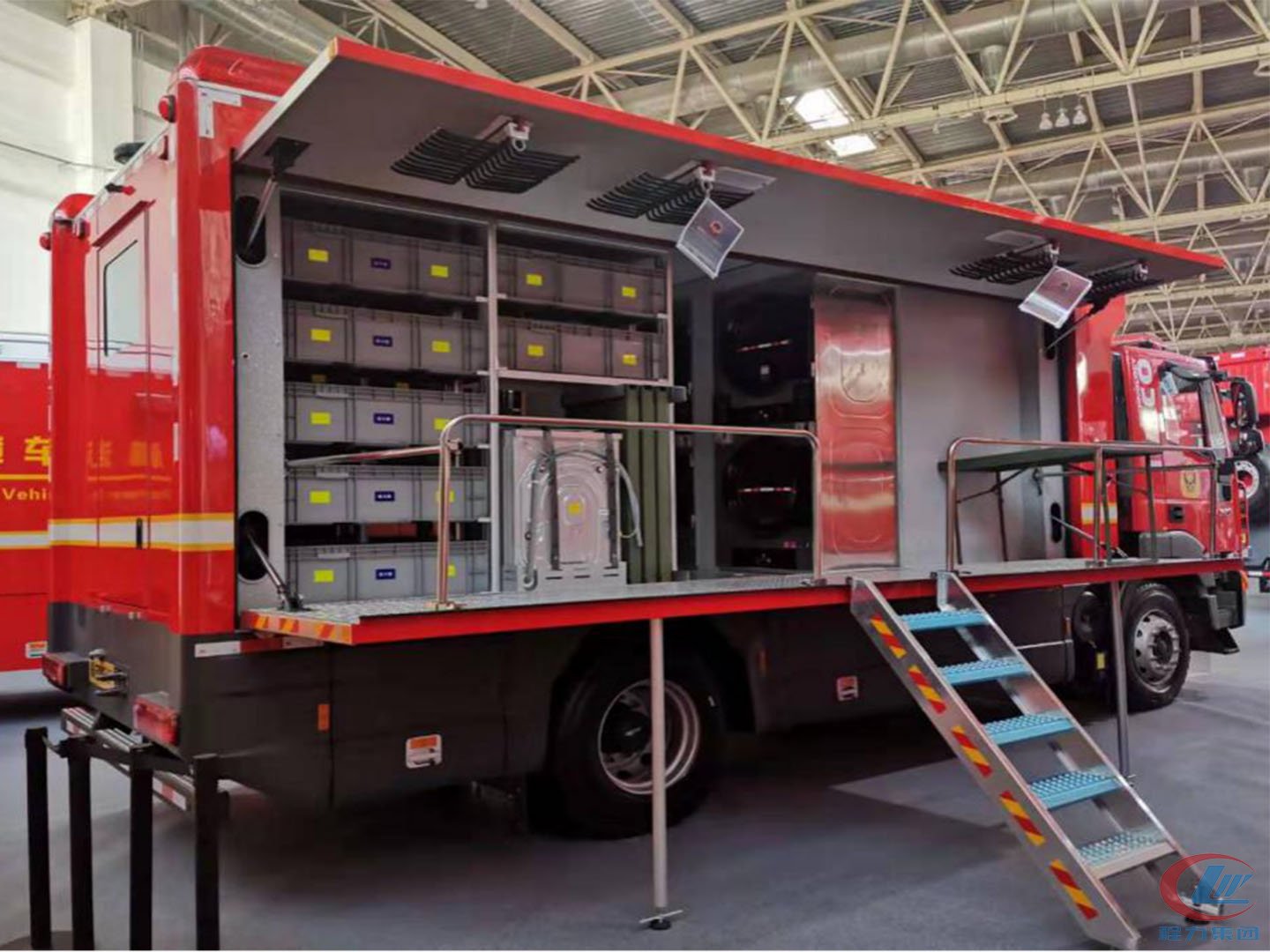 東風被服洗滌車