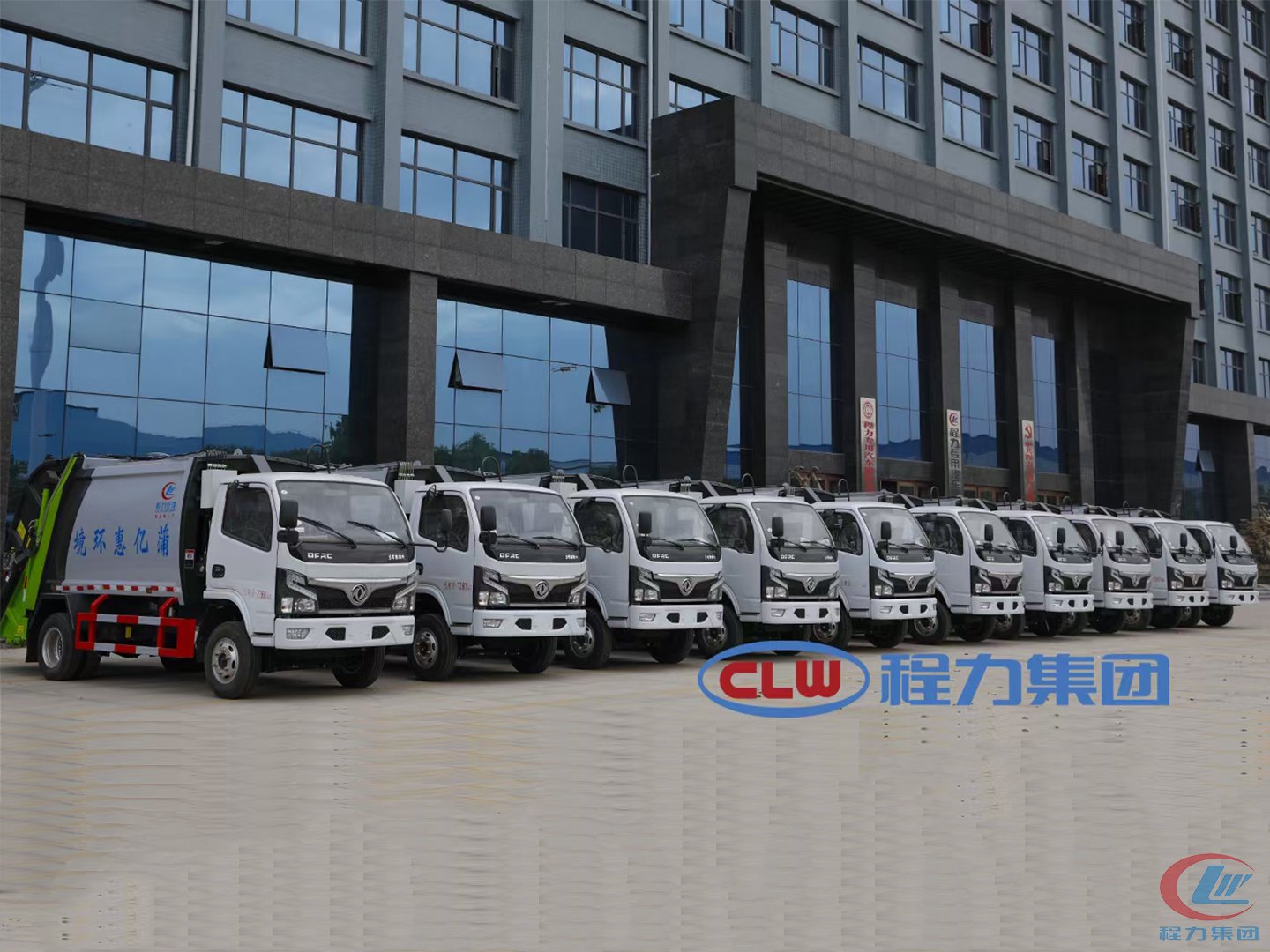 國六東風小福瑞卡6方壓縮車批量發車山西臨汾