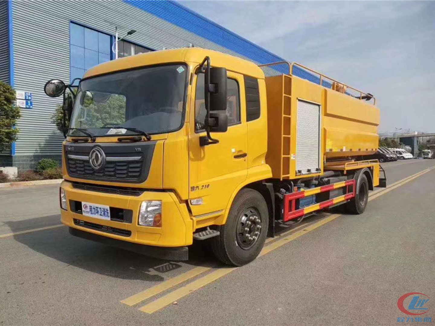 國(guó)六東風(fēng)天錦聯(lián)合疏通車(chē)