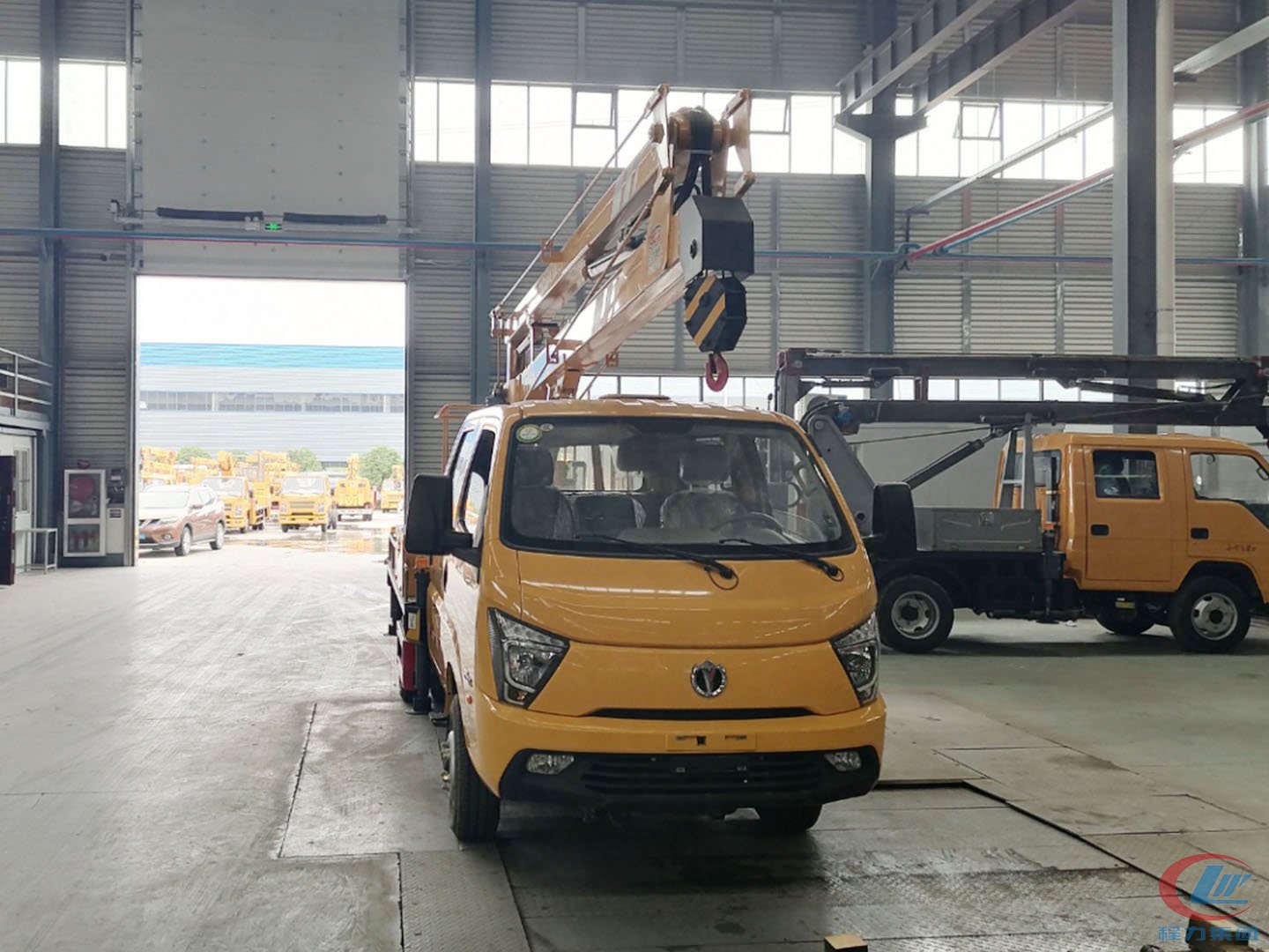 國六飛碟締途雙排座13.5米藍牌高空作業(yè)車