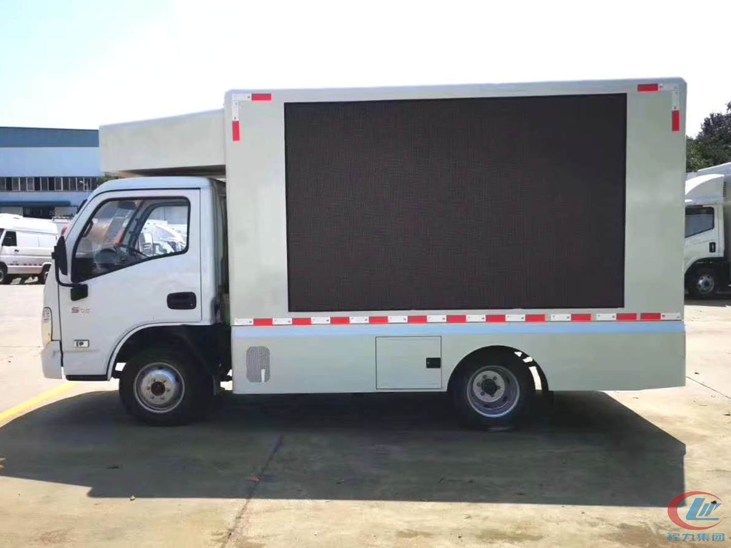 國(guó)六躍進(jìn)小福星S70廣告宣傳車圖片