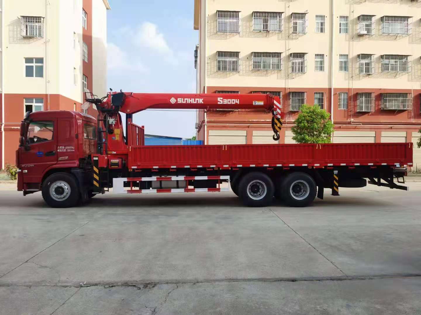 國(guó)六陜汽翼6后八輪隨車吊