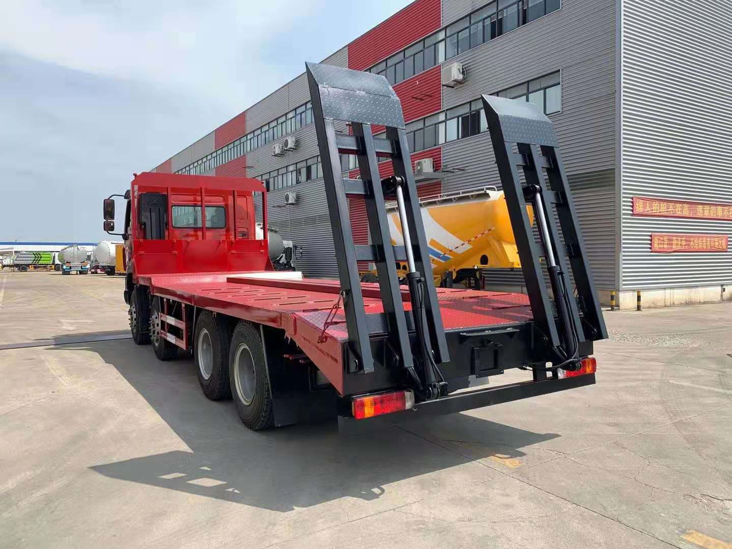 國六東風(fēng)柳汽乘龍前四后八平板運(yùn)輸車