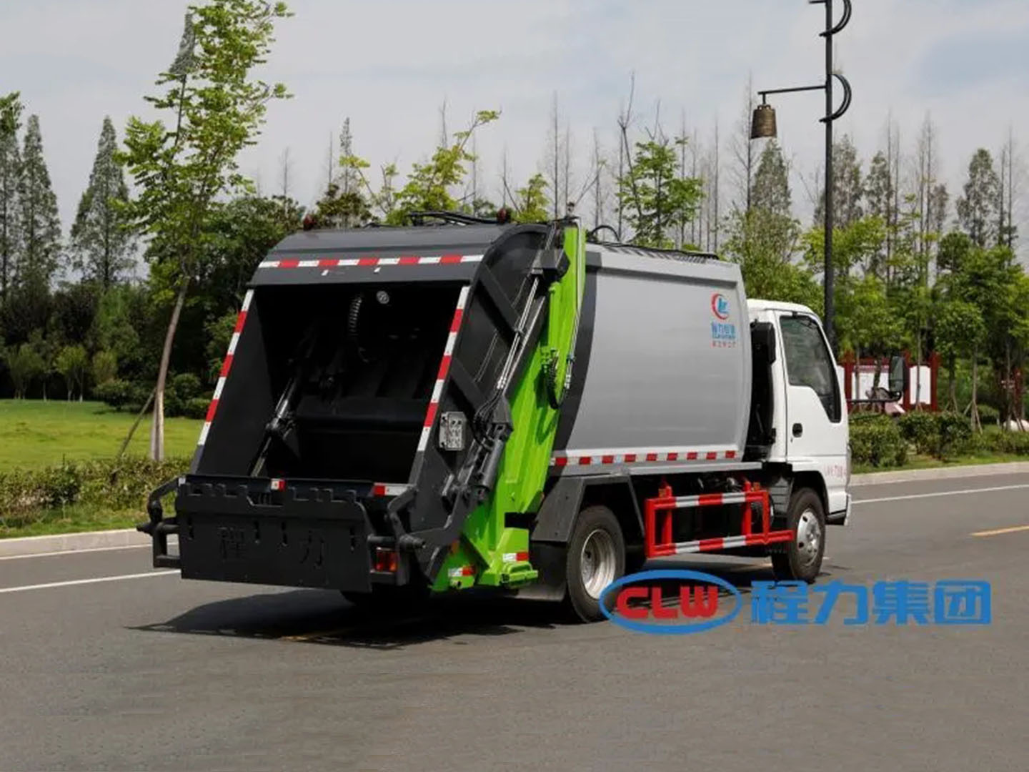 國(guó)六五十鈴6方壓縮垃圾車(chē)