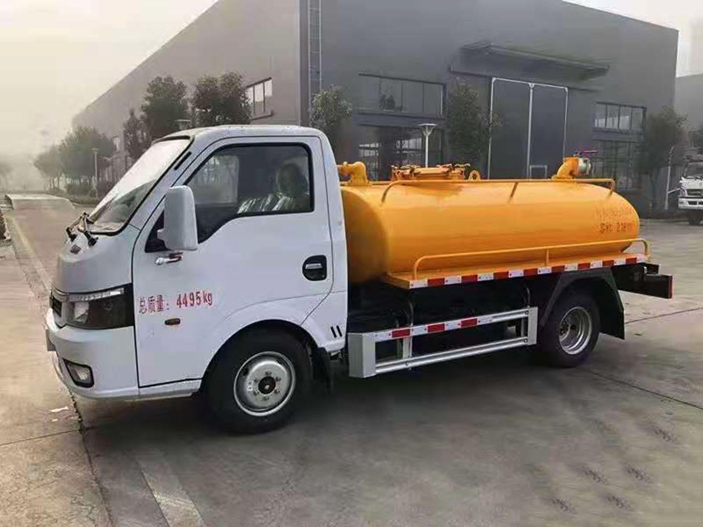 國六東風途逸吸糞車