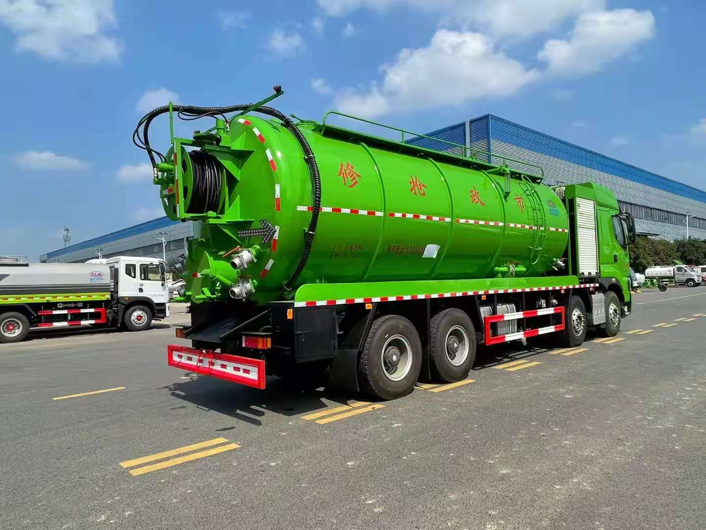 國(guó)六東風(fēng)柳汽乘龍前四后八清洗吸污車(chē)