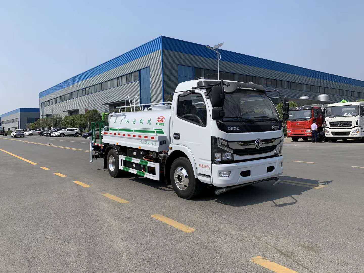 東風(fēng)凱普特新能源純電動(dòng)5方灑水車