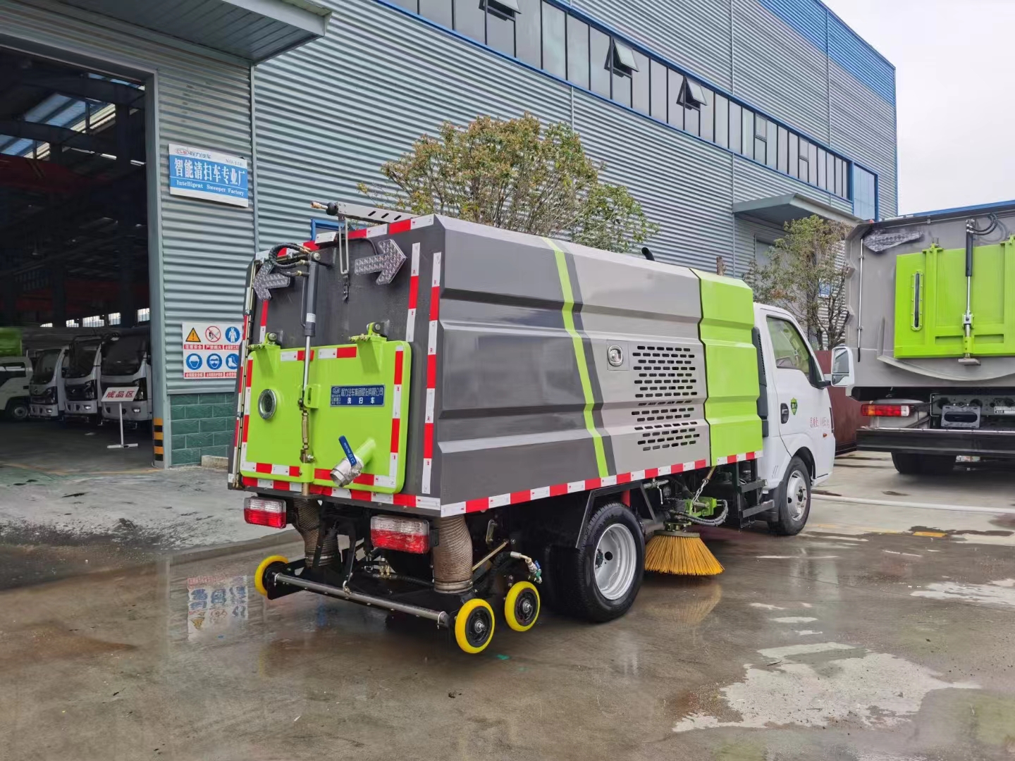 國六東風途逸洗掃車