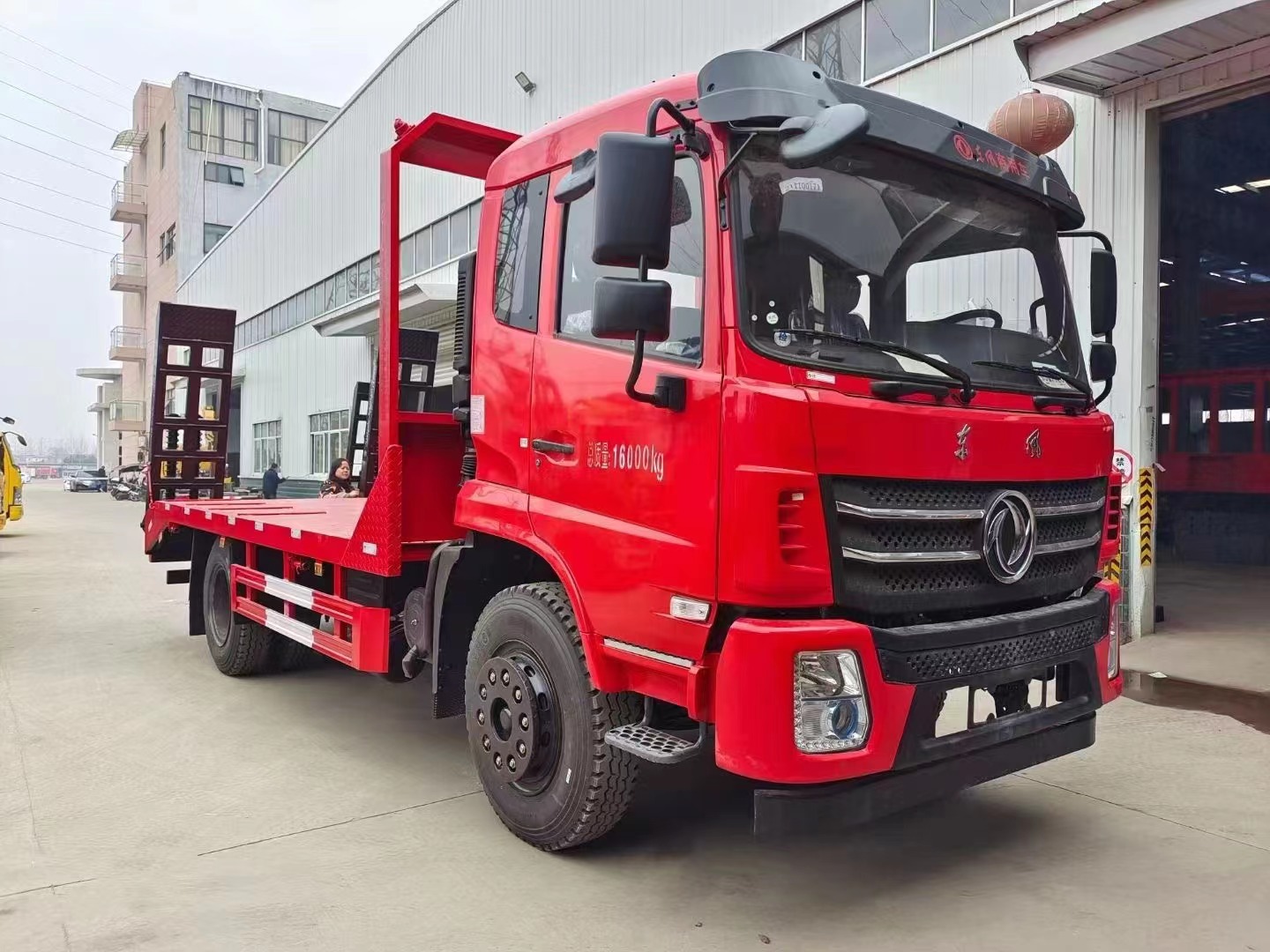 東風D17-Z單橋平板運輸車