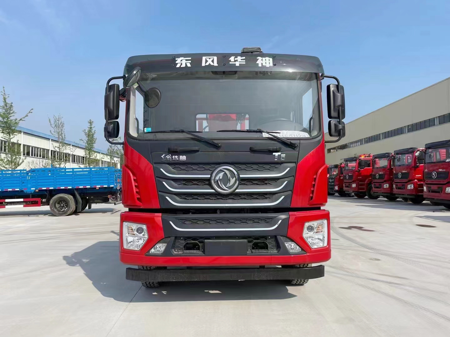 東風(fēng)華神T5后雙橋隨車吊