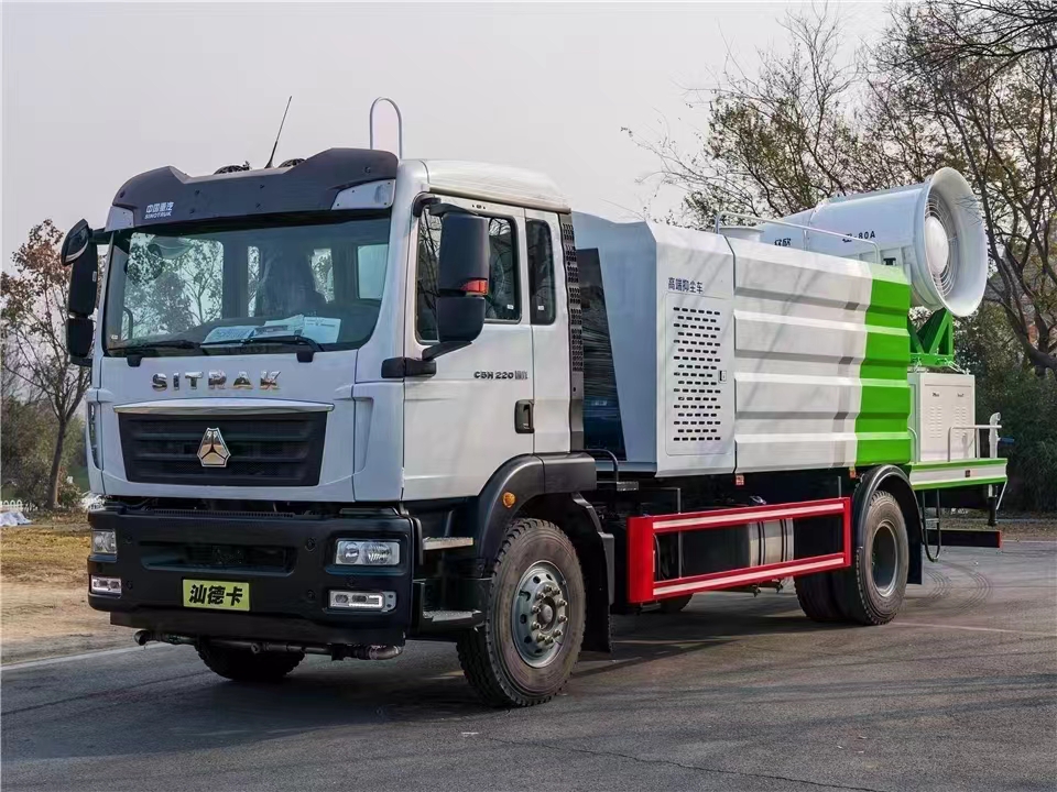 國六重汽汕德卡多功能抑塵車