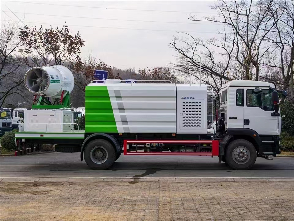 國六重汽汕德卡多功能抑塵車