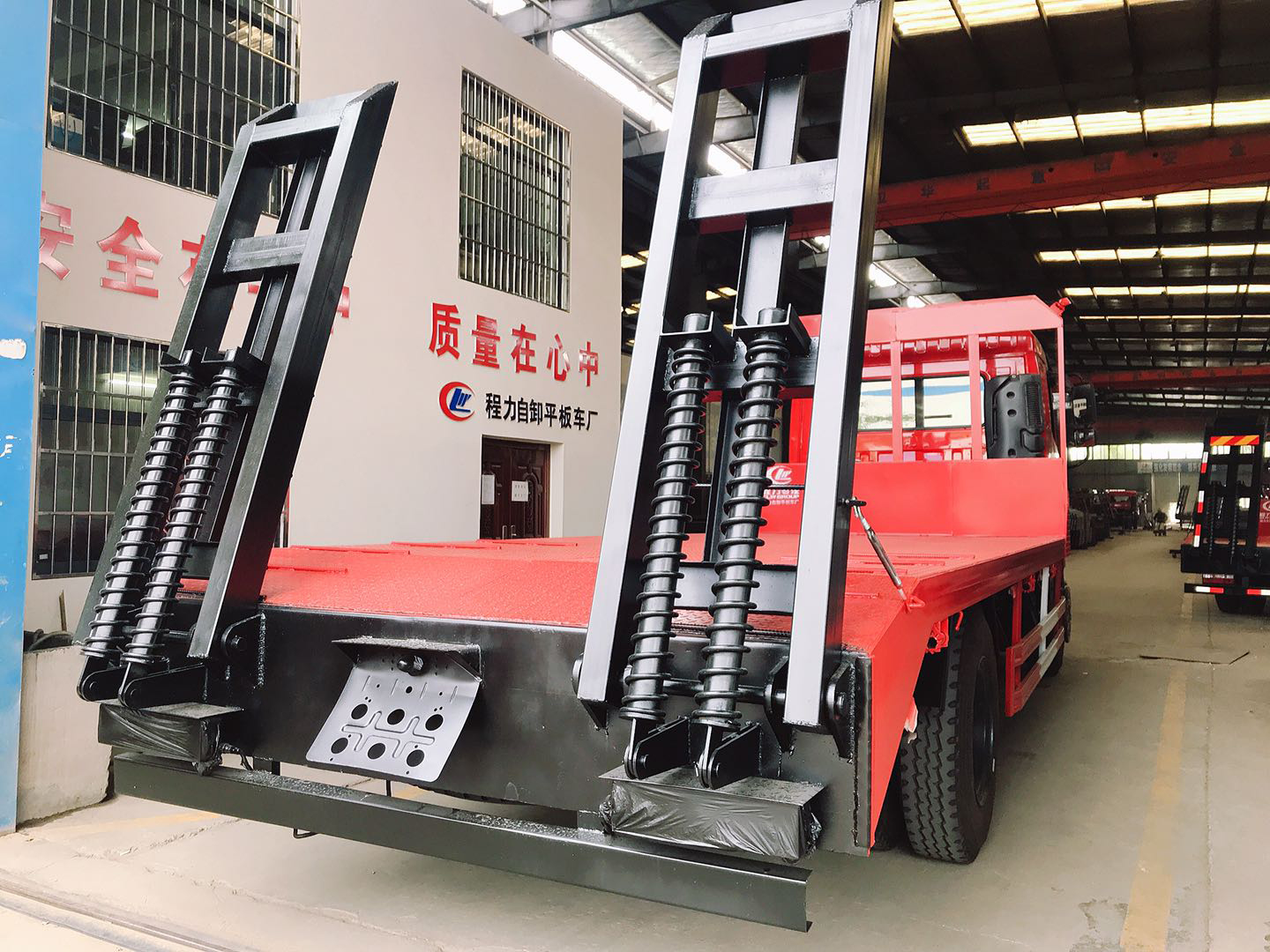 東風華神F5國六6缸單橋平板車