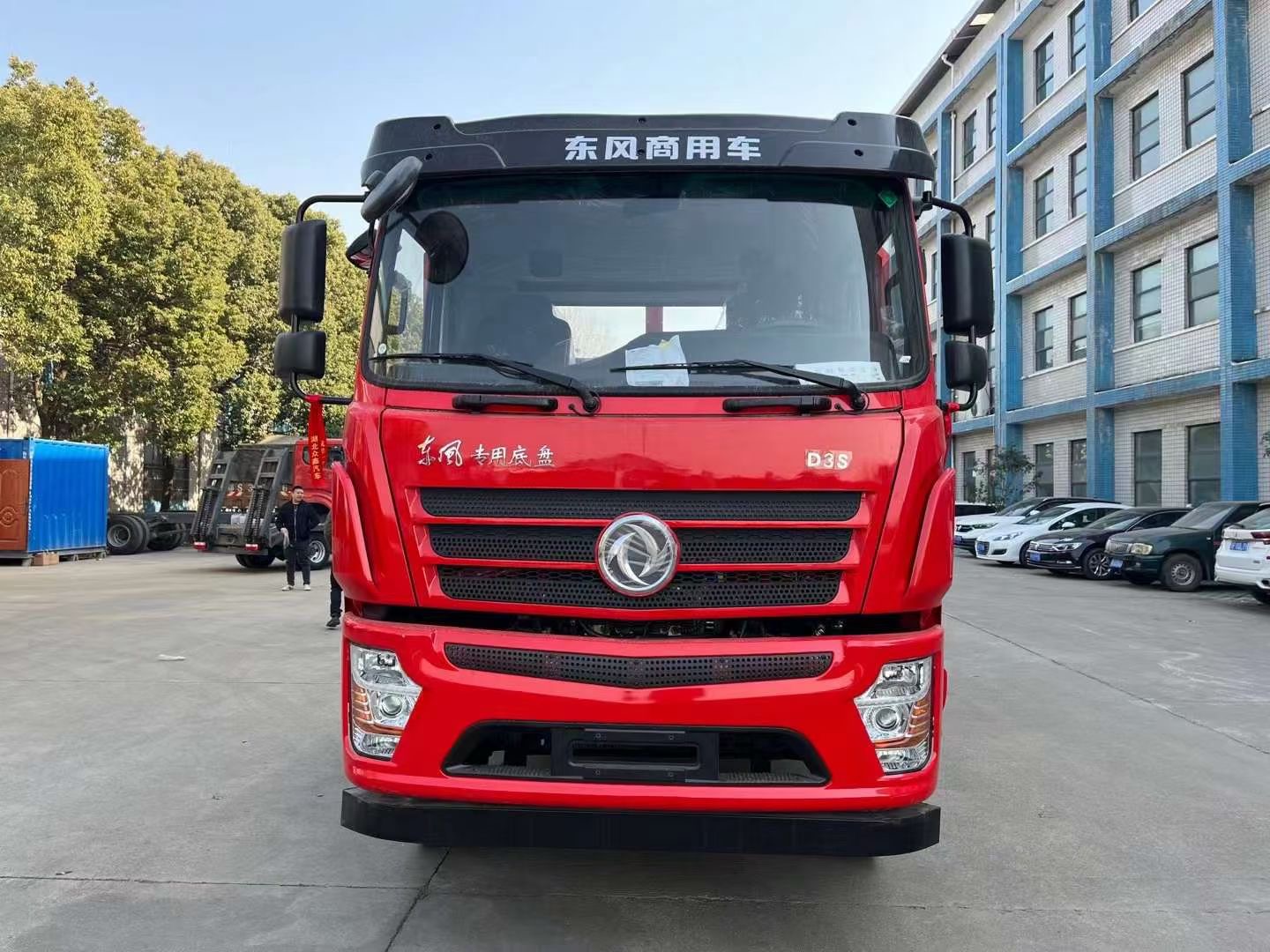 國六東?專風?底D3S平板車