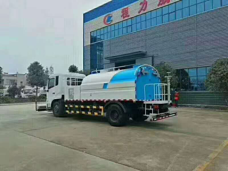 東風天錦人行道清洗車