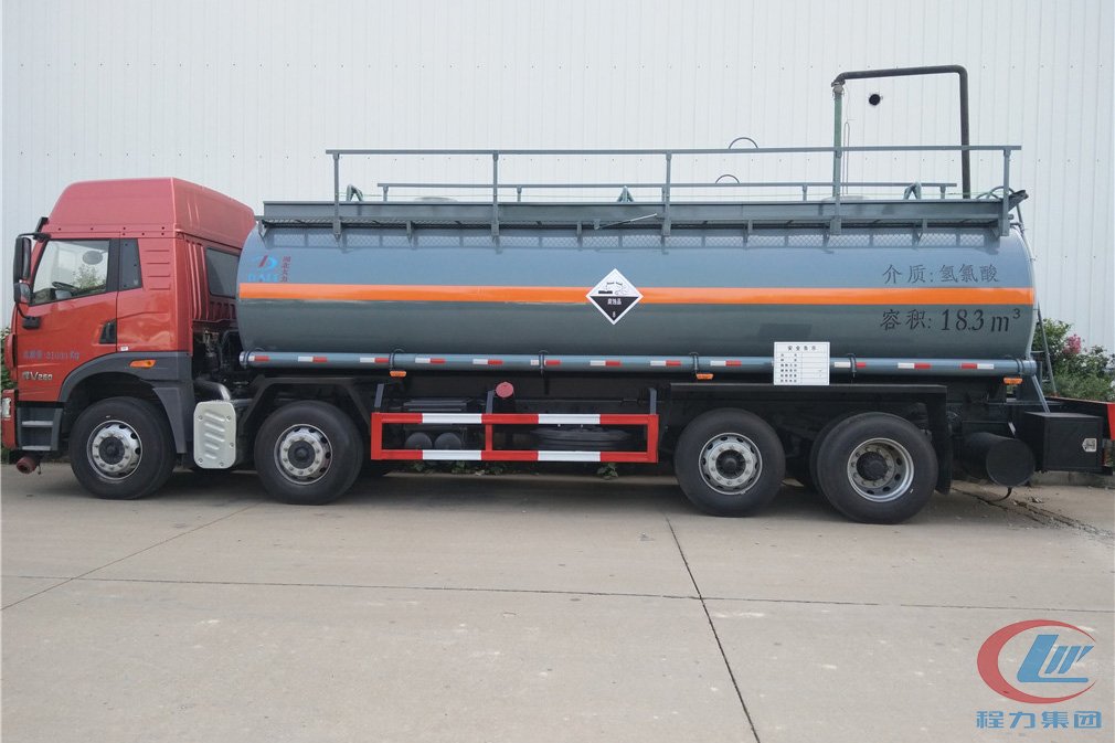 程力集團解放悍V腐蝕性物品罐式運輸車側面圖