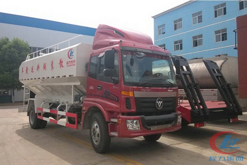 程力福田歐馬可散裝飼料運輸車側(cè)面圖