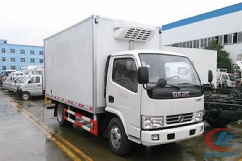 湖北程力東風小多利卡冷藏車側面圖