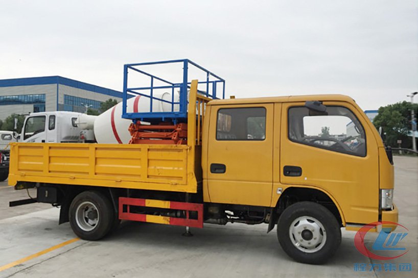 東風凱普特6-10米垂直升降車