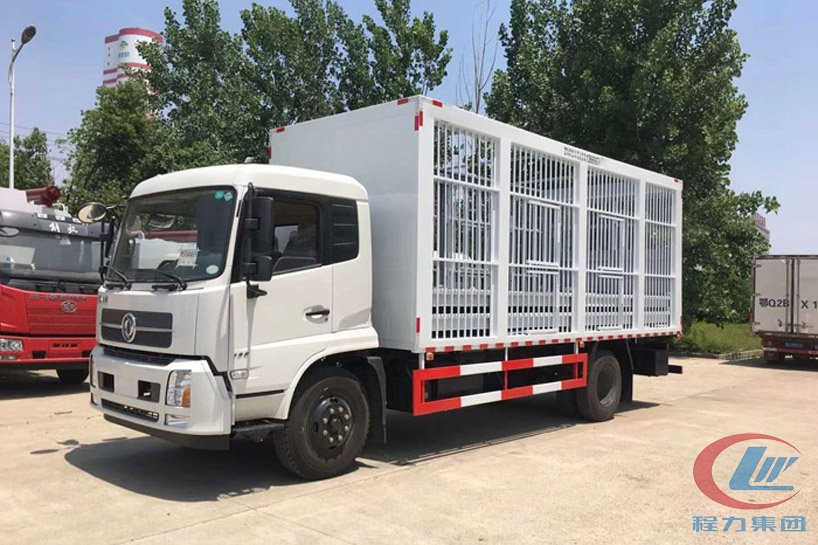 東風(fēng)天錦6米8運(yùn)豬車、畜禽運(yùn)輸車側(cè)面圖