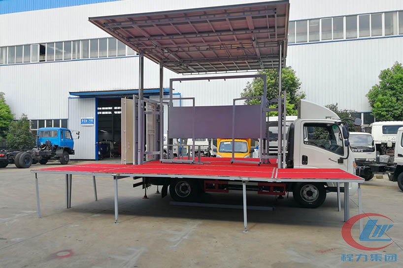 程力集團大運藍牌舞臺車側(cè)面圖