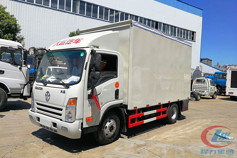 程力集團大運藍牌舞臺車側(cè)面圖