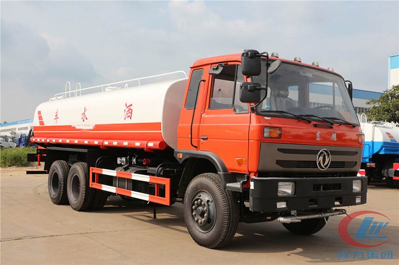 東風隨專后八輪22方灑水車CLW5250GPSD5側面圖