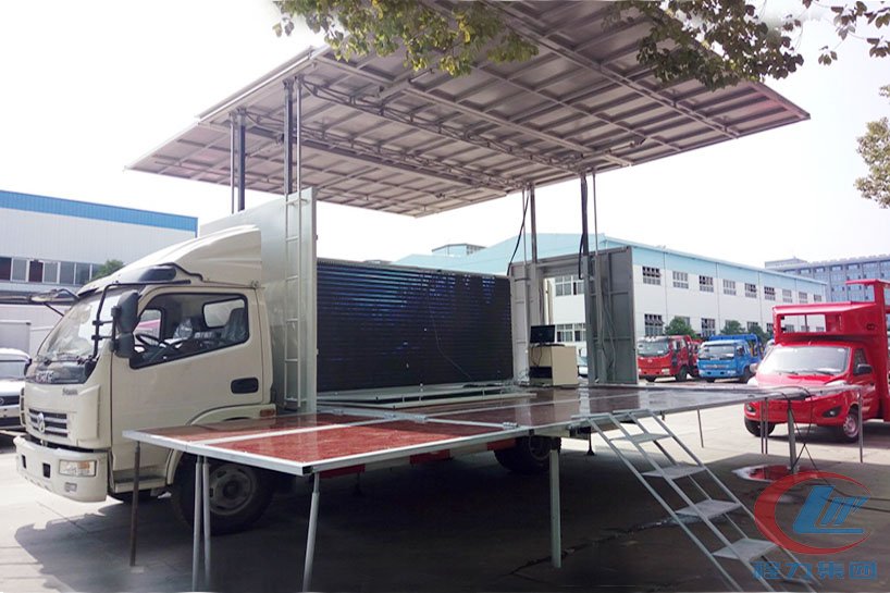 東風(fēng)5.2米廂長舞臺車側(cè)面圖