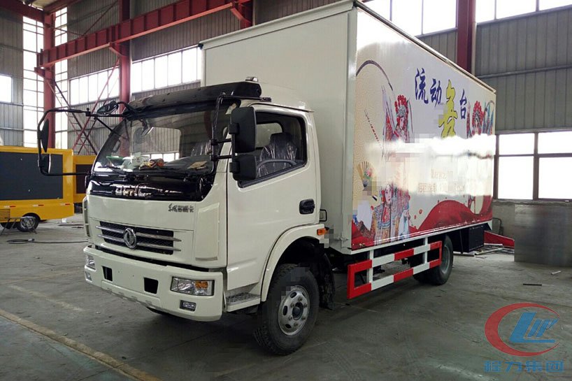 東風(fēng)5.2米廂長舞臺車高清圖