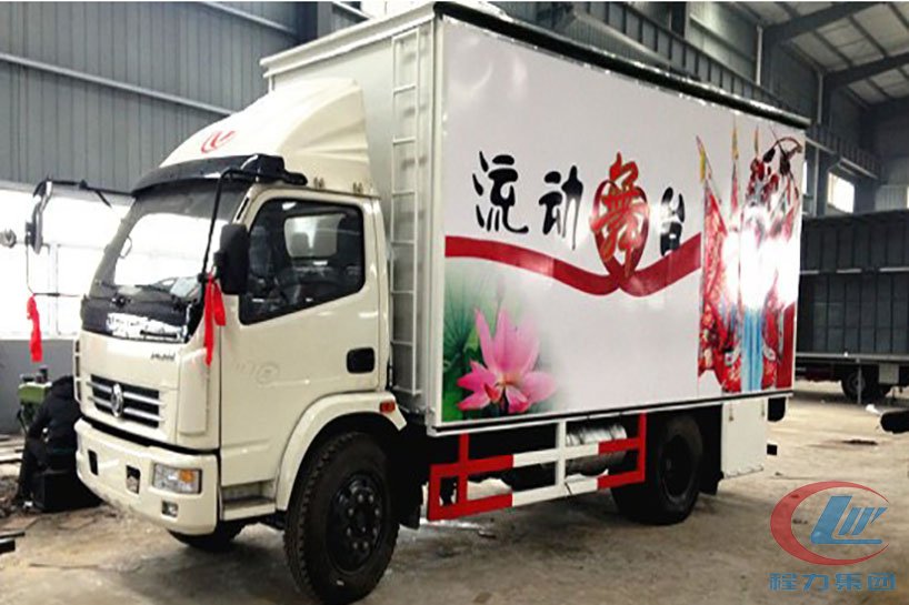 東風(fēng)5.2米廂長舞臺車側(cè)面圖