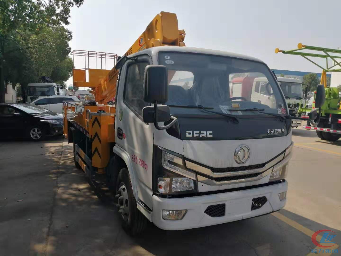 國(guó)六小多利卡高空作業(yè)車