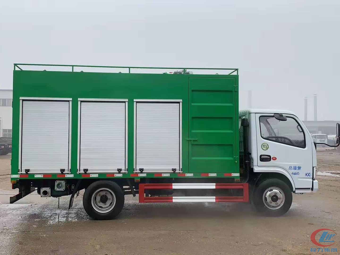 綠色上裝東風多利卡D6污水處理車