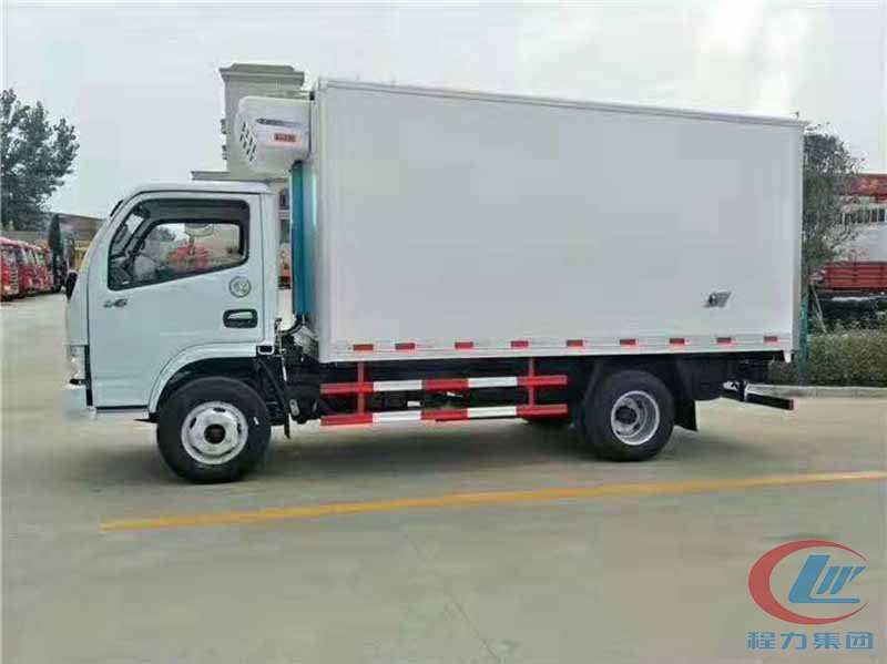 程力威牌東風小多利卡冷藏車