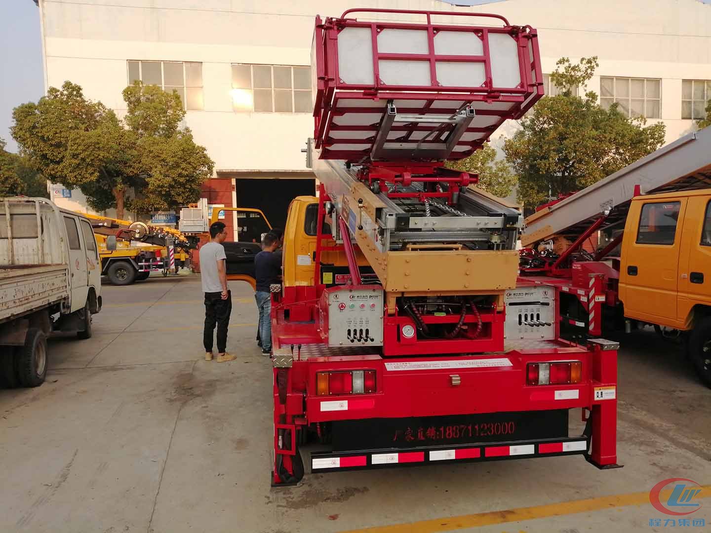 江鈴國六云梯搬家車，江鈴33米云梯搬家車