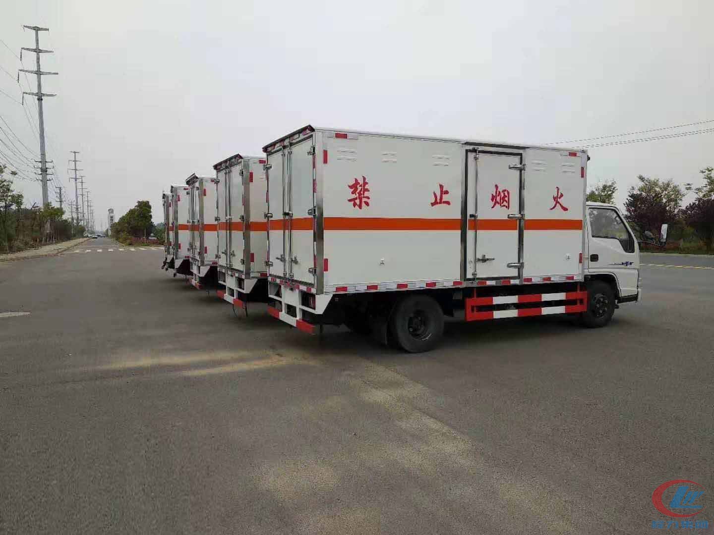 江鈴JMC危險品廂式運輸車批量發車