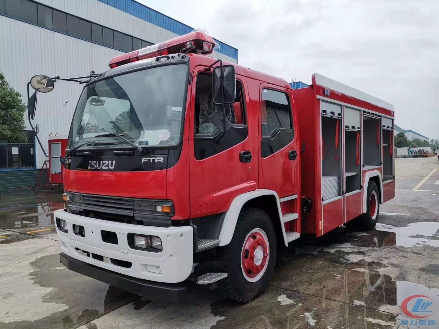 五十鈴水罐消防車側面圖