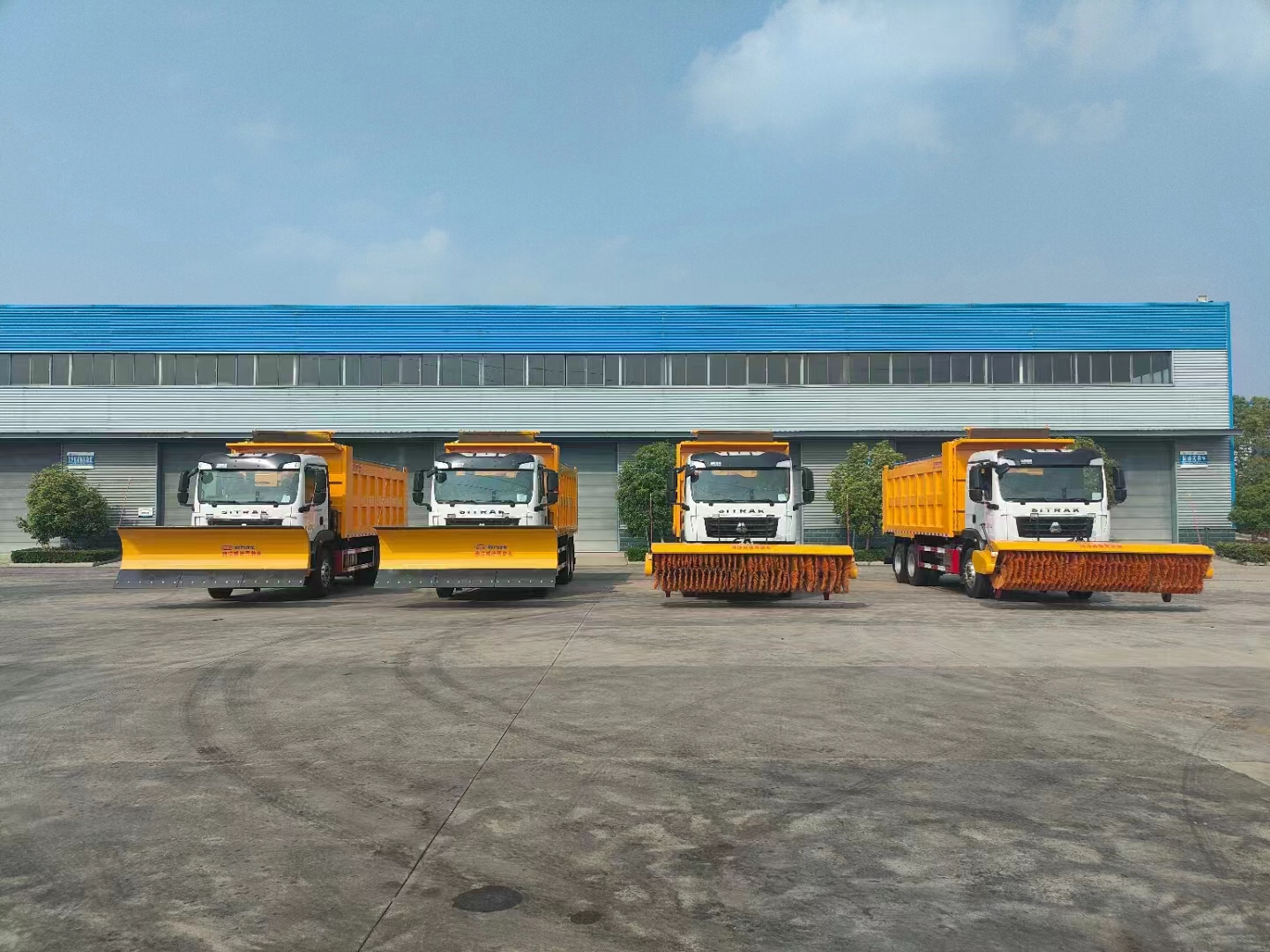 程力除雪設備系列汕德卡除雪車批量訂單發車