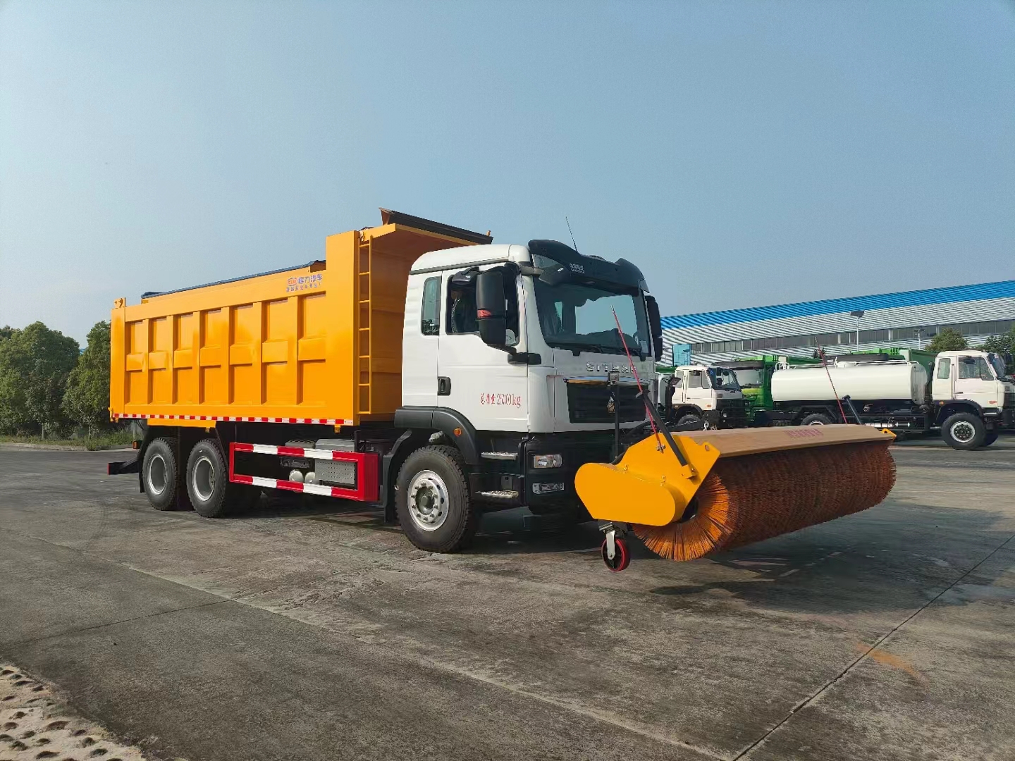 程力除雪車帶融雪撒布機+滾刷